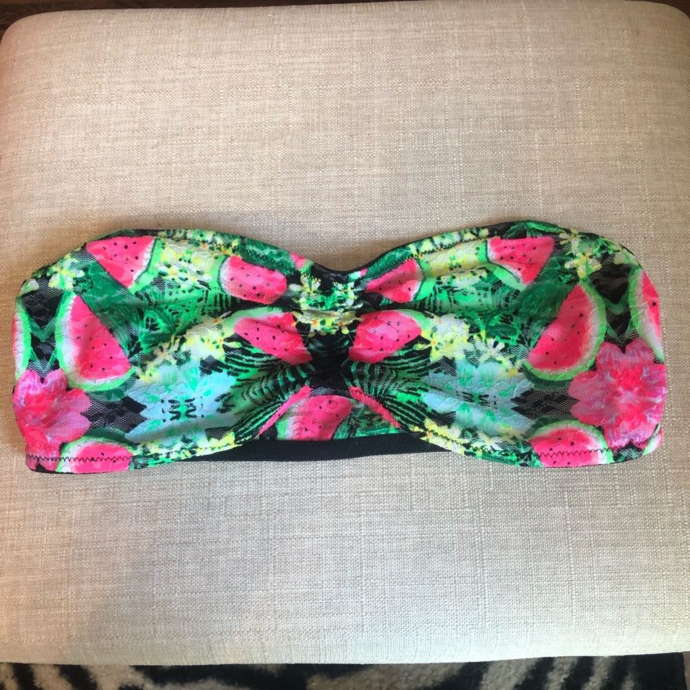 🌟FREE WITH ANY PURCHASE🌟 Cute VS bandeau